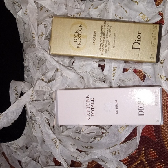 Dior Makeup And Pouch Bundle - Picture 3 of 7